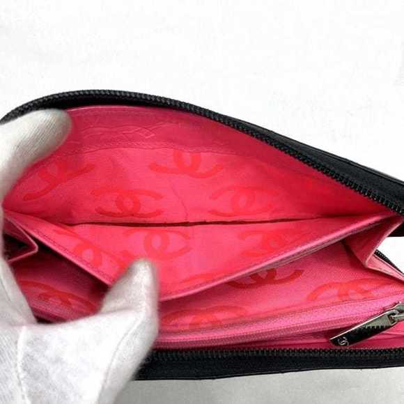 CHANEL Round Long Wallet in Black Cambon Lambskin - Picture 8 of 11